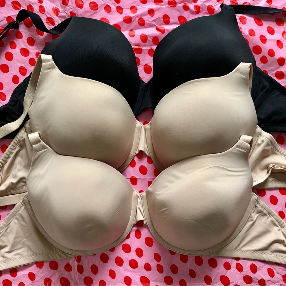 Victoria’s Secret Pink t-shirt bras